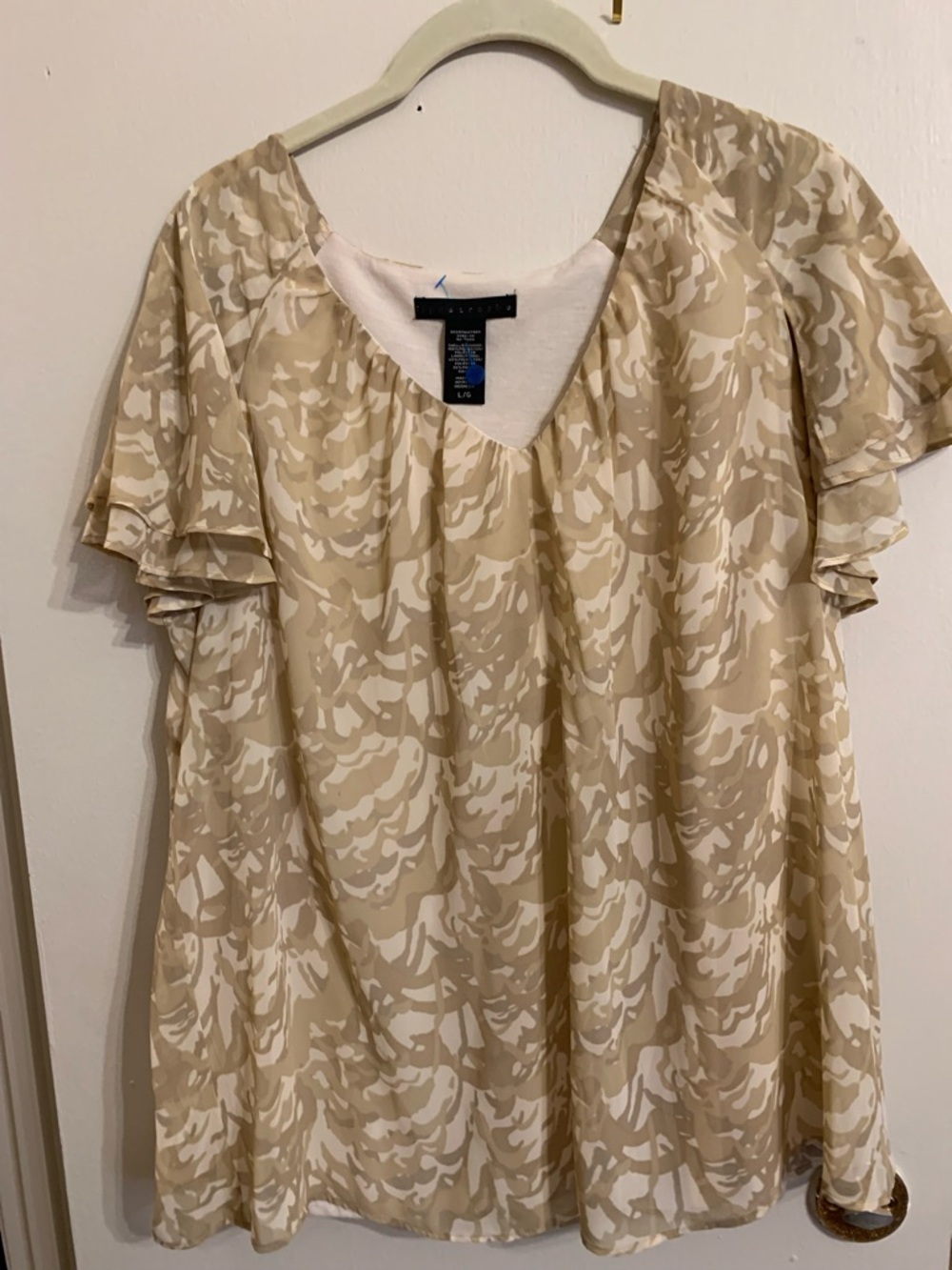 Apostrophe Neutral Floral Flutter-Sleeve Top